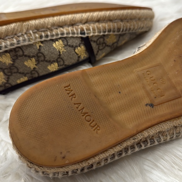 GUCCI GG Supreme Bee Espadrilles - Picture 14 of 15
